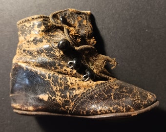 Antique Baby Shoe – 1800s – leather – Strange Familiars Curiosity of the Week #111