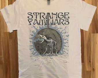 STRANGE FAMILIE podcast – Schwarzer Hund – t-shirt – Folkore – Paranormal – hohe Strangeness