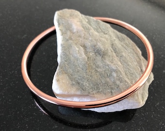 Copper Bangle Bracelet - 8 Gauge Copper Wire, Shiny, 7th Anniversary Gift - Handcrafted by JW