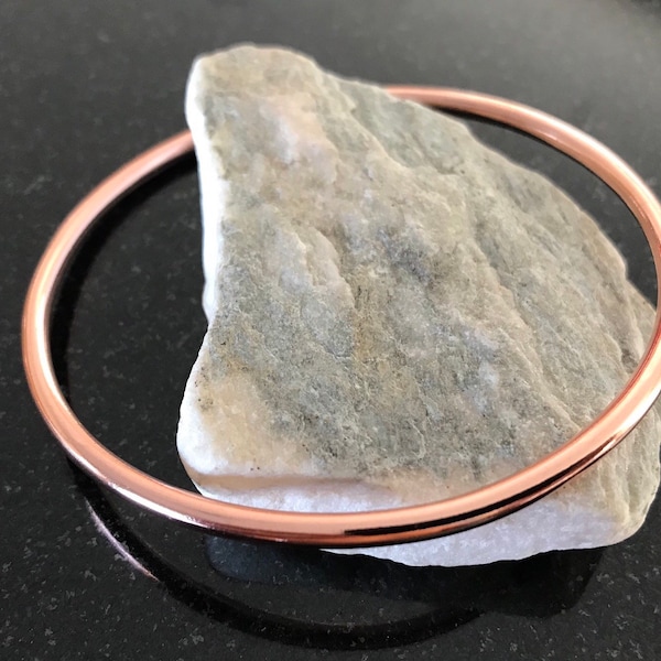 Copper Bangle Bracelet - 8 Gauge Copper Wire, Shiny, 7th Anniversary Gift - Handcrafted by JW