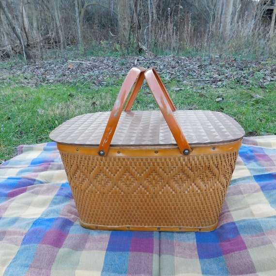 Vintage Red Man Picnic BasketFarmhouse Storage Baske… Gem