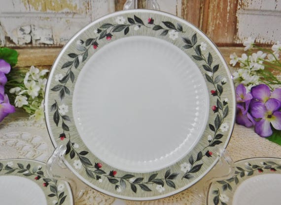 Vintage Wedgwood Dinner Plate-rare Louisiana Pattern English 