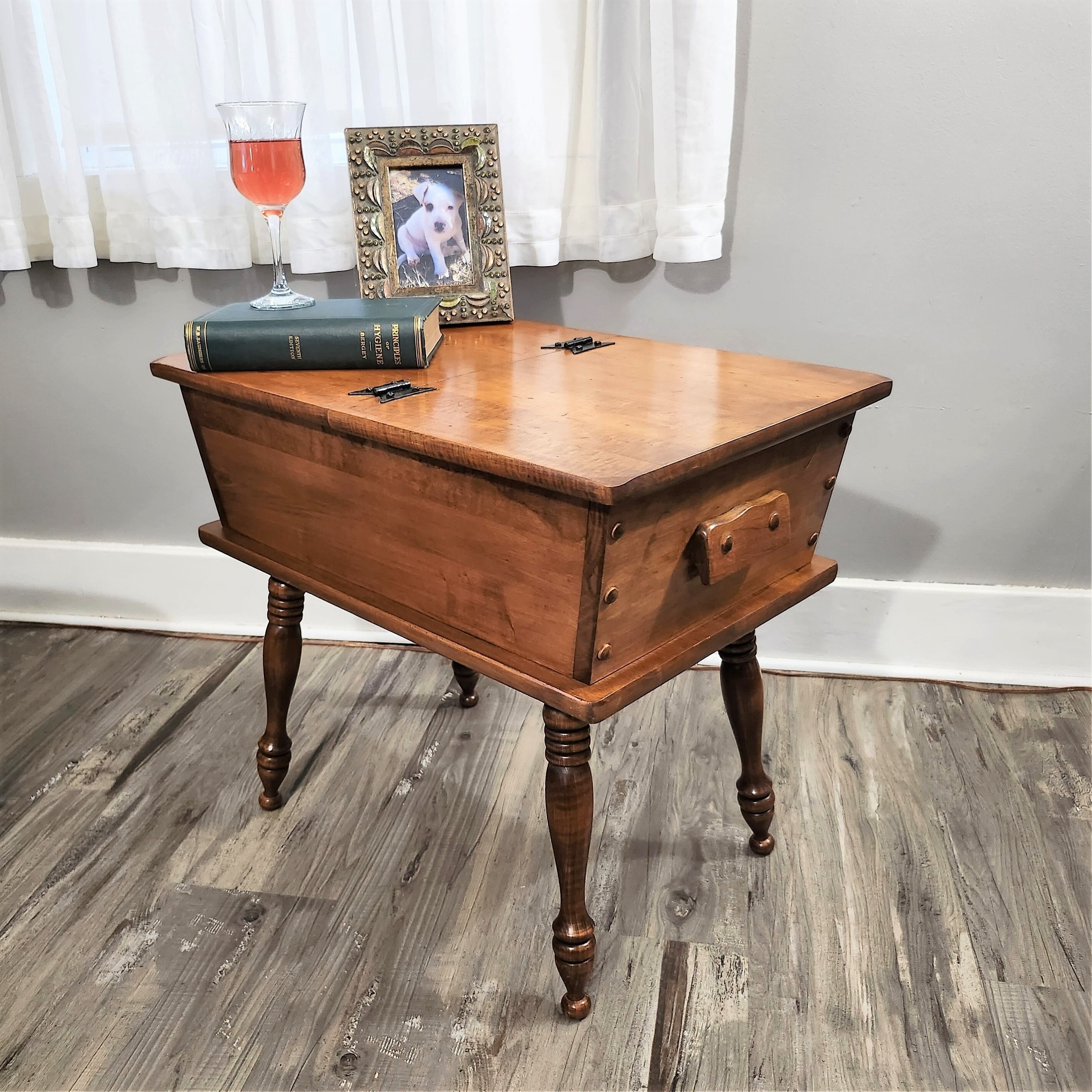 Vintage Maple Dough Box End Table w Storage