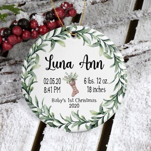 Première décoration de Noël de bébé avec statistiques de naissance, décoration de bas de Noël, décoration rustique personnalisée, première décoration de Noël pour fille