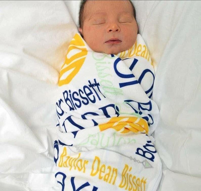 Personalized Baby Name Blanket, Custom Monogrammed Swaddle, Minky Fleece Gift imagem 1