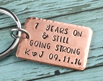 7 Year Copper Anniversary Keychain, 7 Years Wedding Anniversary Keyring, Choose Any Year, Personalised Couples Gift, Girlfriend Keyring