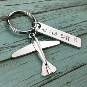 Fly Safe Keychain, Pilot Keychain, Pilot Gifts, Gift For Flight Attendant, Travel Gift, Personalised Pilot Graduation Gift, Traveller Gift image 2