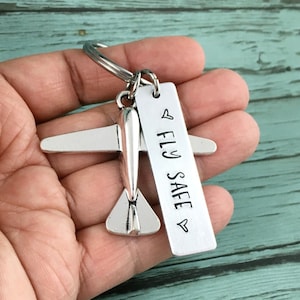 Fly Safe Keychain, Pilot Keychain, Pilot Gifts, Gift For Flight Attendant, Travel Gift, Personalised Pilot Graduation Gift, Traveller Gift image 3