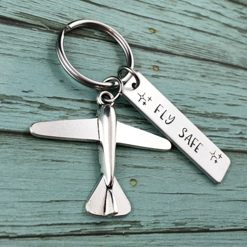 Fly Safe Keychain, Pilot Keychain, Pilot Gifts, Gift For Flight Attendant, Travel Gift, Personalised Pilot Graduation Gift, Traveller Gift image 4