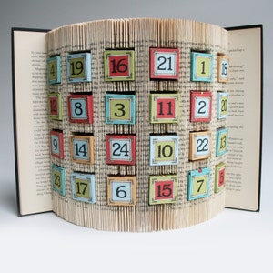 Patrón de plegado de libro + recortes Calendario de Adviento: + Descargas imprimibles gratuitas (pdf) para personalizar tu regalo y tutorial completo paso a paso