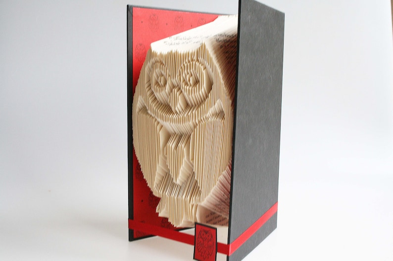 Book Folding Pattern Owl Includes free printable downloads pdf to personalise your gift and full step by step tutorial. image 1