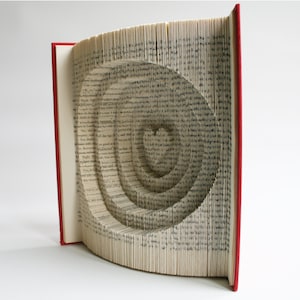 Book Folding Pattern + cuts Heart and Circles : + Free printable downloads (pdf) to personalise your gift and full step by step tutorial