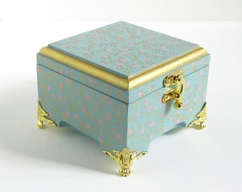 Small jewelry box wood, Elegant hand painted box with clasp, Trinket box, Charming keepsake