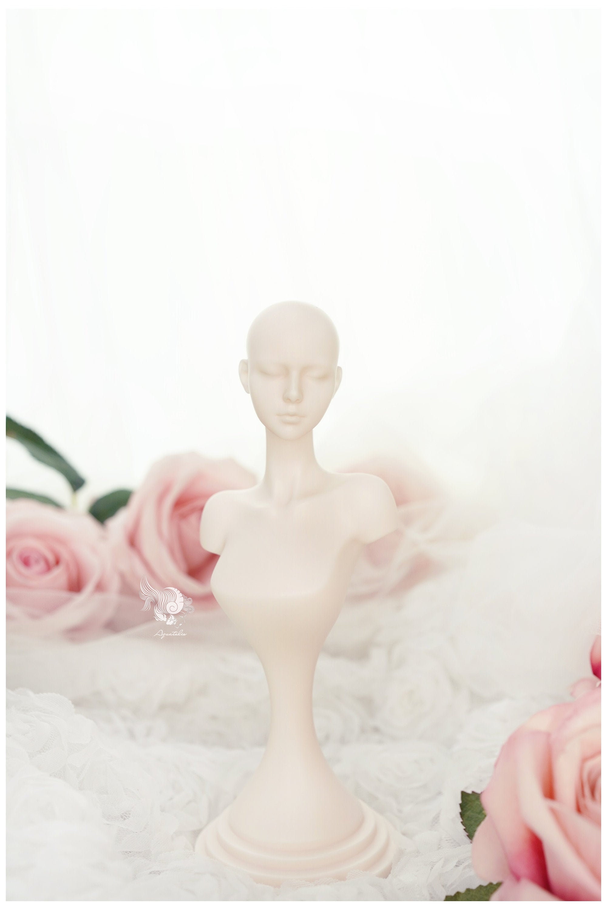 Wig Stand - Blank - for Aquatalis 16" Fashion Doll.