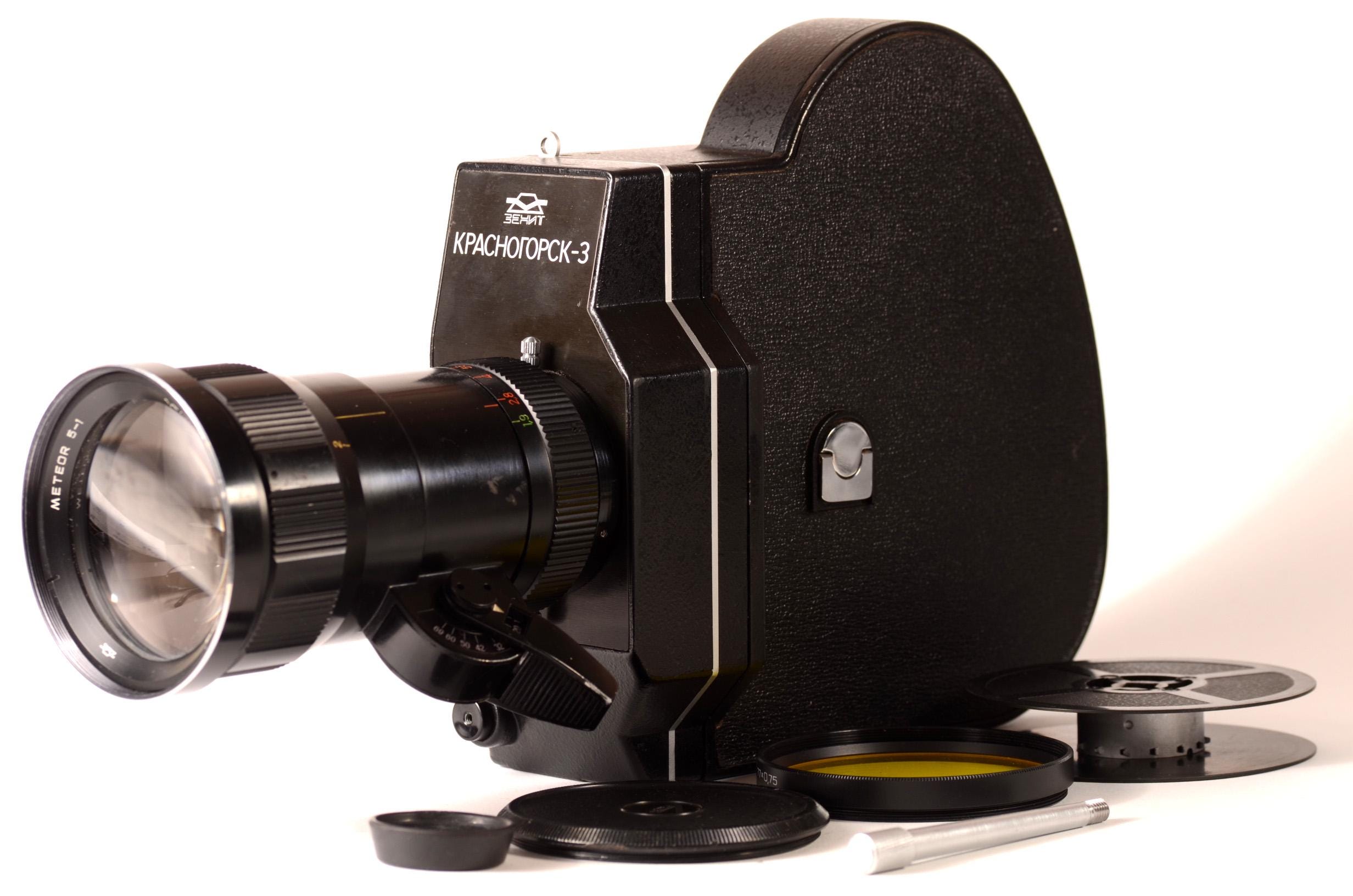 Bolex フィルムカメラ ボレックス Bolex 世界中の映像作家を育てた名機！ - YouTube