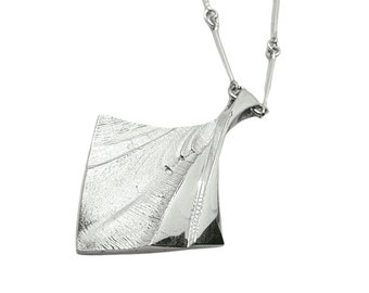 Snowfly silver necklace