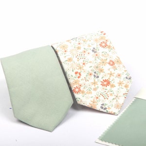 Floral neck tie, dusty sage floral Groom Tie, sage tie, Flower tie, match David&#39;s bride Wedding tie, Men&#39;s  tie, Groomsmen tie