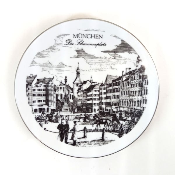 Munchen Germany Memorabilia Royal porzellan Bavaria porcelain plate souvenir antique wall decor handmade Collector's Plate K 005