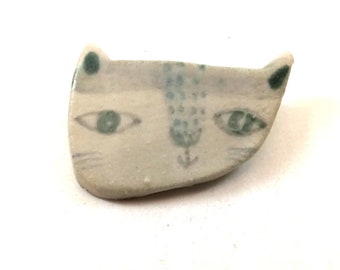 Vintage ceramic cat brooch handmade porcelain handpainted cat head pin brooch gift for cat lovers animal lover gift brooch B002
