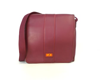 Crossbody bag Vintage KANGOL messenger bag 90s wine red large shoulder bag pvc underarm bag Faux leather Satchel, T37