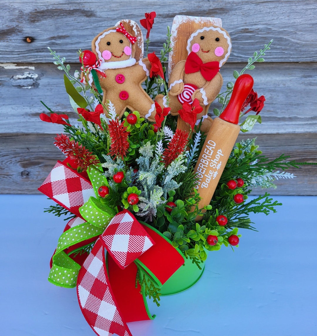 Gingerbread Arrangement, Gingerbread Bakers Centerpiece, Christmas
