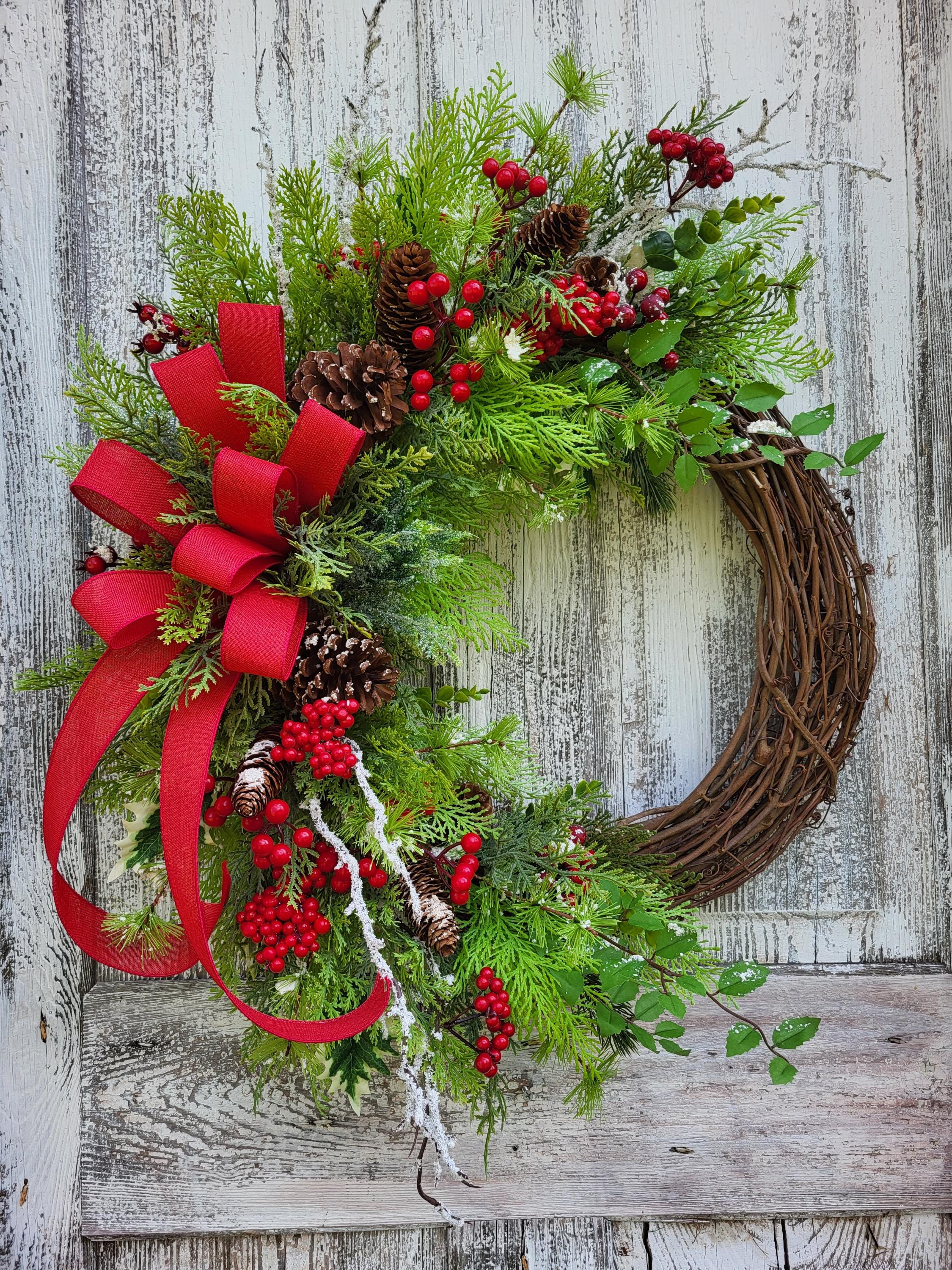 Traditional Christmas Wreath for Front Door, Pinecone & Berry