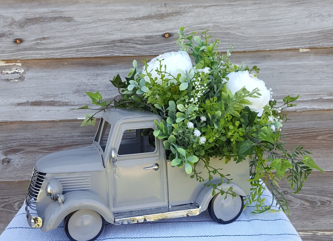 Farmhouse Truck Arrangement, Rustic Metal Truck Floral Decor, Wedding