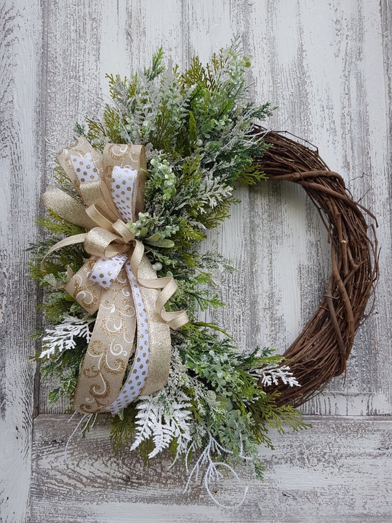 Winter Crystals Wreath, 14” Christmas holiday, housewarming gift, everyday  indoor wreath, front door glam decor, Canadian made
