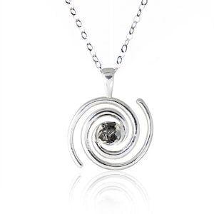Meteoritspiralgalaxhänge i sterlingsilver