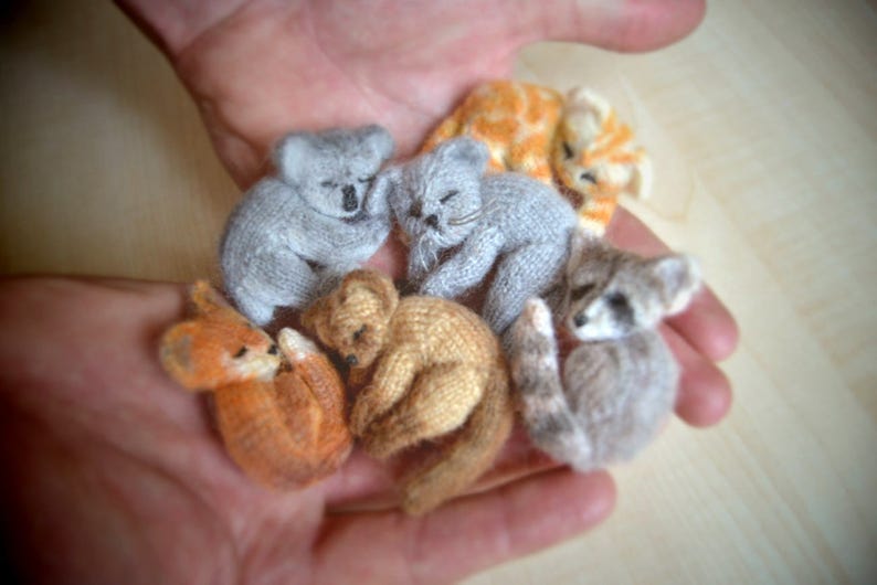 Cat Lover Gift, Sleeping Cat, Striped Cat Brooch, Knit Brooch, Stuff Min Pin Cat, Gray Lie Cat Pin, Min Pin Gift, Mini Stuffed Cats image 7