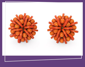 Vintage Orange Wooden Beads Flower Earrings  | 1960s  - 1970s | Clip On | Mod | Mid Century | Vintage Plastic | Vintage Jewelry