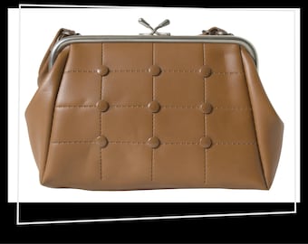 Small Brown Faux Leather Handbag with Ivory White Lining | 1960s | Mod | Mid Century Modern | Vintage Accessories