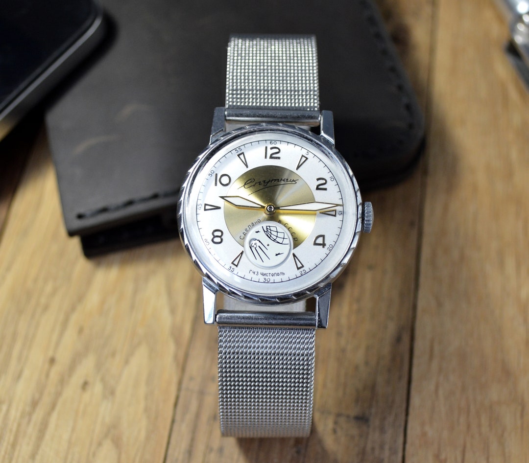 Vintage Analog Watch Pobeda Sputnik Mens Wrist Watch