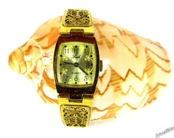 Vintage Luch Women's Watch: Gold Plated, 23 Jewels, USSR 1970s