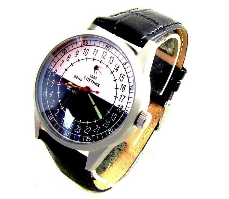 Спутник 24 часа сутки. Часы Спутник 1957 24 часа. Часы ракета Спутник 1957. Штурманские Спутник 1957. Часы Спутник 24 часовой циферблат.