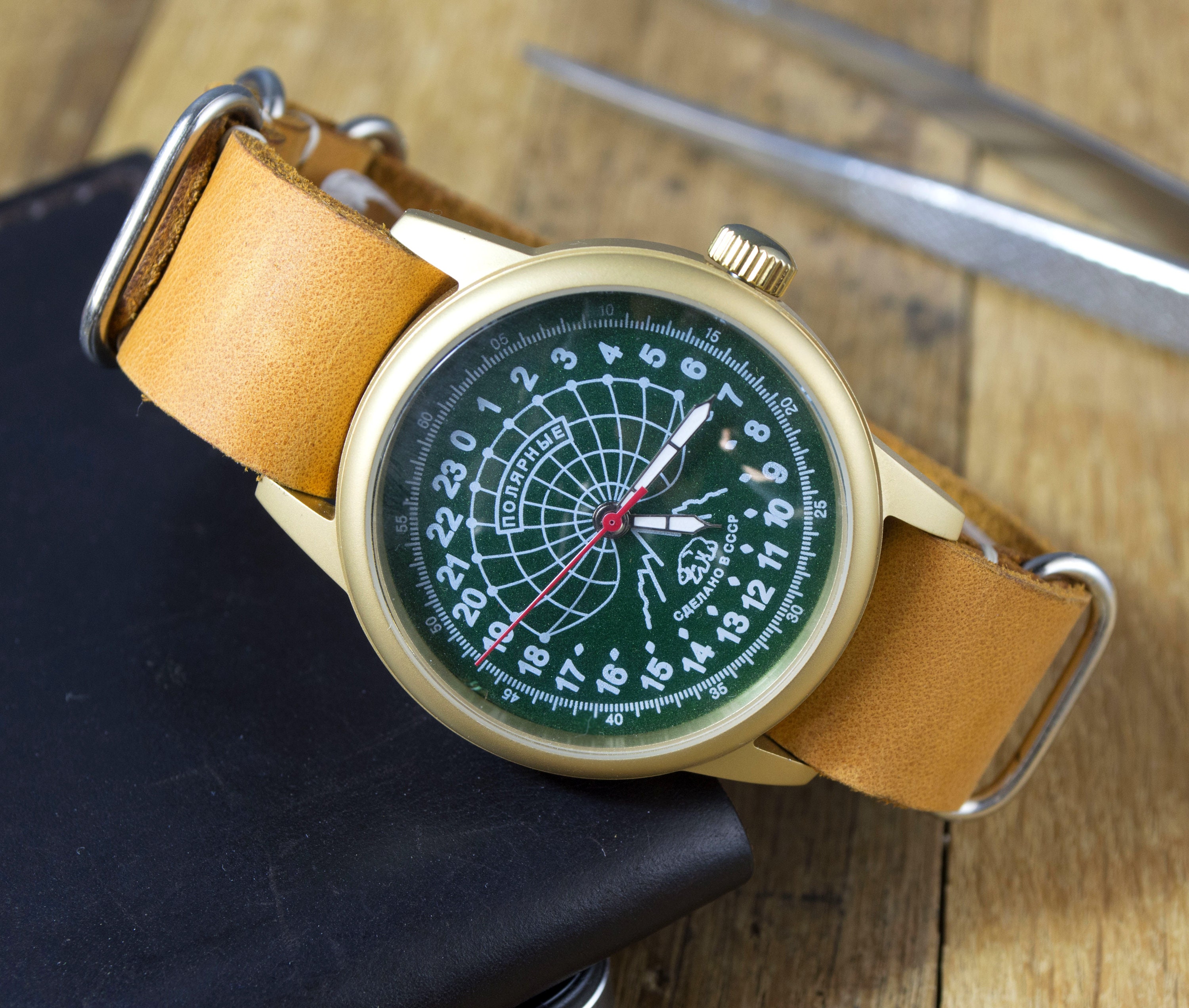  RAKETA Vintage Limited Polar Reloj para hombre 24 horas  Antártida URSS Soviética para hombre regalo, Negro -, Mecánico : Ropa,  Zapatos y Joyería