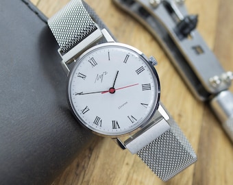 Men's Vintage Luch Watch: USSR Mechanical Wristwatch, 23 Jewels