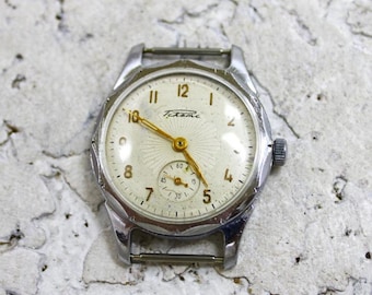 Vintage Raketa USSR Watch: Mechanical Mens Wristwatch, 1960s