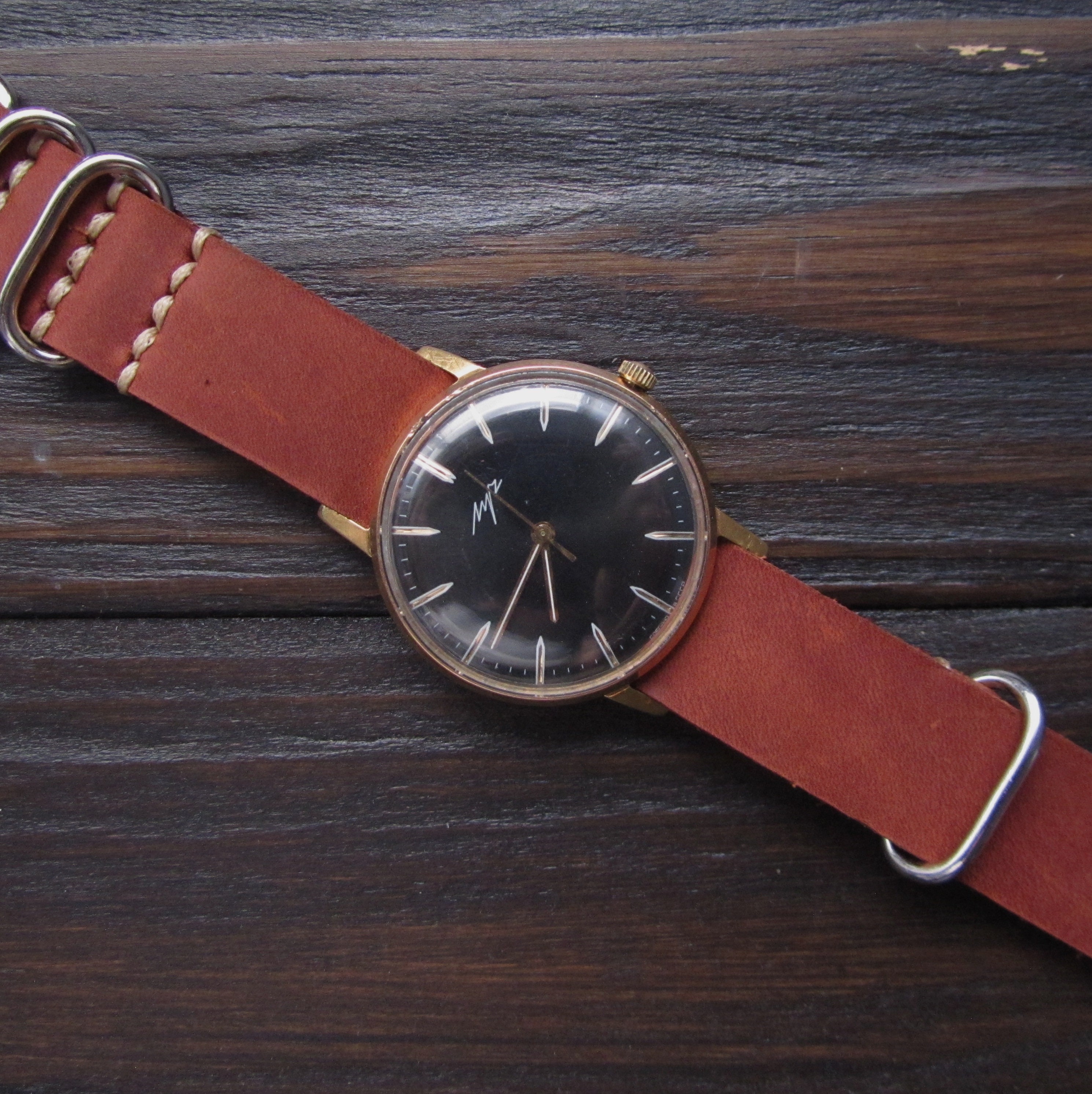 Montre Mécanique Ancienne Luch URSS 1980 - Calibre 2209, Bracelet Cuir Noir