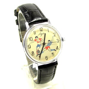 Vintage Luch voetbalhorloge: USSR analoog herenhorloge