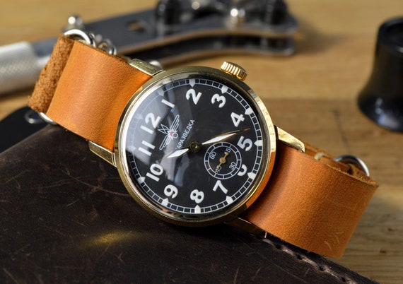 Men's Vintage Watch | Pobeda Military Watch | Sov… - image 1