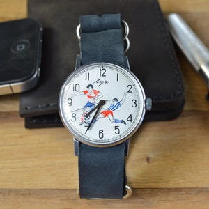 Vintage Luch-voetbalhorloge: analoog herenhorloge USSR