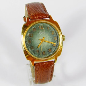Luch Watch | 2209 | Mens Wrist Watch | 23 Jewels | Gold plated AU10 | 1MChZ | Original | 1970s | USSR | RARE | Serviced | Mens gift |
