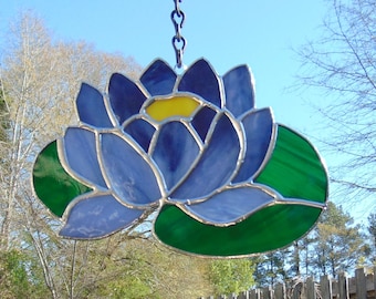 Lavender Purple Water Lily Handmade Stained Glass Sun Catcher Window Decor