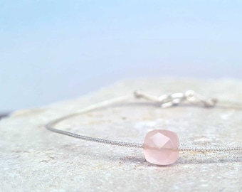 Rose Quartz Japanese silk bracelet. Bracelet in Japanese silk cord and Rose Quartz stone. Minimal silk bracelet. Gifts