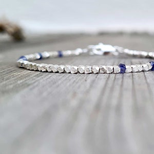 Sapphire man bracelet. Thin bracelet handamde of silver nuggets and blue Sapphire stones. Minimalist man bracelet. Sapphire stones bracelet