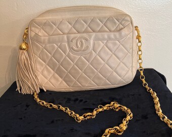 Chanel cream purse hotsell