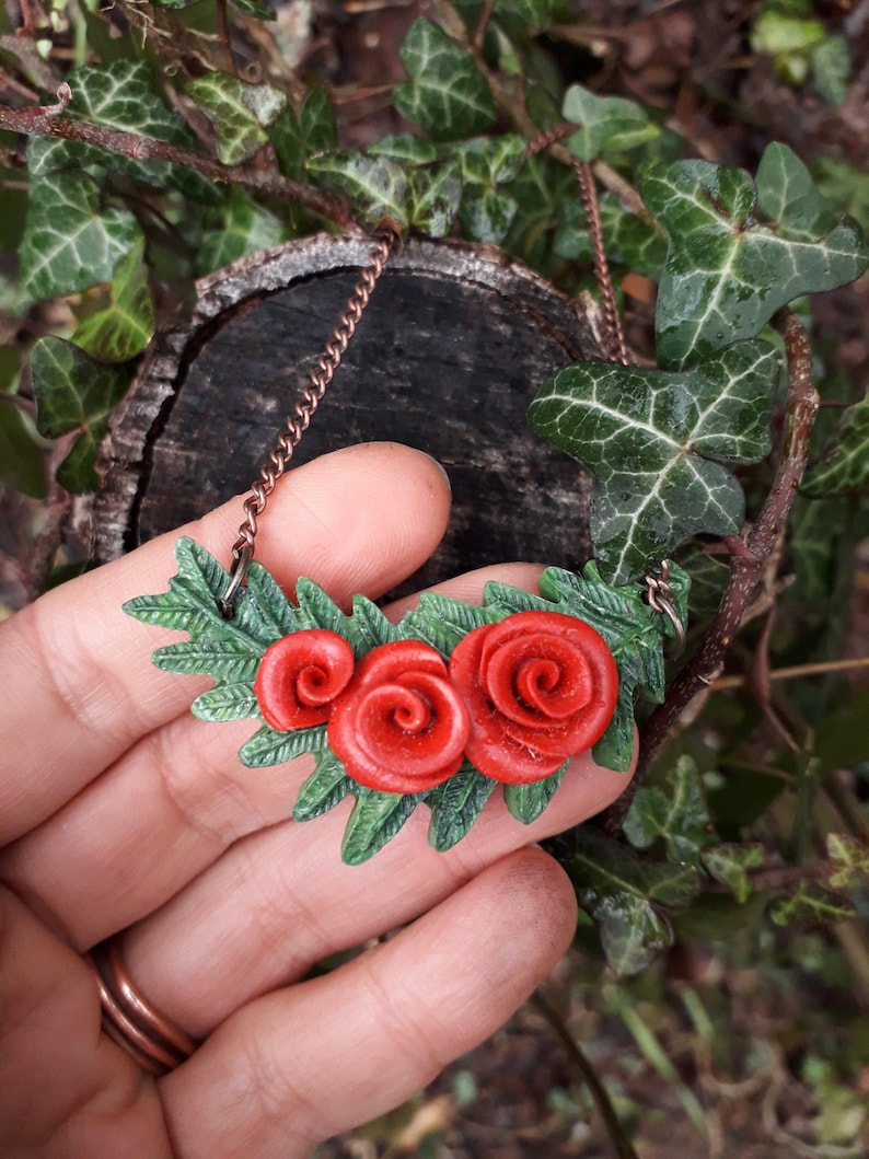 Clay rose jewelry Green fairy flower necklace Polymer clay roses necklace Forest fairy flower pendant Elegant rose necklace,Meleth