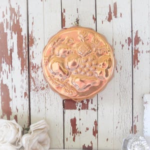 Vintage Copper Cake Mold Wall Hanging with Fruit and Brass. Vintage French Country, Farmhouse, Shabby Chic Cottage Style Kitchen Home Decor
