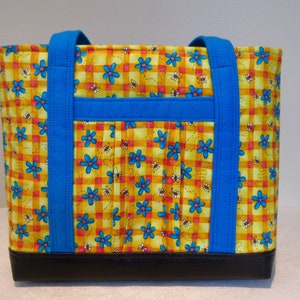 Bumble Bee Tote Bag